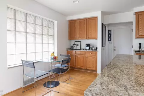 Dining - 899 S Brys, Grosse Pointe Woods, MI 48236 photo 2 of 2