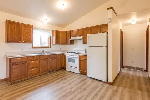 Kitchen - 2097 Heather, Gladwin, MI 48624 photo 3 of 3