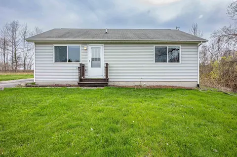 Exterior - 2097 Heather, Gladwin, MI 48624 photo 4 of 12
