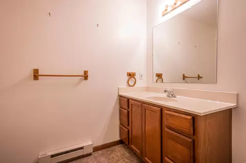 Bath - 2097 Heather, Gladwin, MI 48624 photo 2 of 3