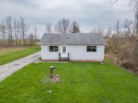 Exterior - 2097 Heather, Gladwin, MI 48624 photo 9 of 12