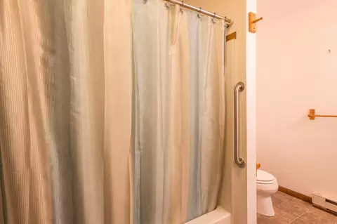 Bath - 2097 Heather, Gladwin, MI 48624 photo 1 of 3