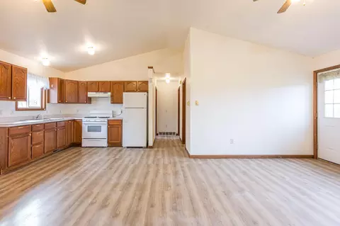 Kitchen - 2097 Heather, Gladwin, MI 48624 photo 2 of 3