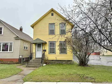 412 S 10th, Escanaba, MI 49829