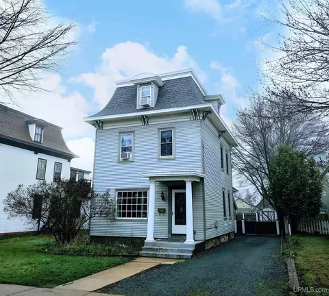 347 E Arch, Marquette, MI 49855