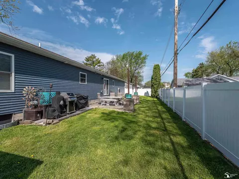 Exterior - 3291 Baycrest, Monroe, MI 48162 photo 3 of 6