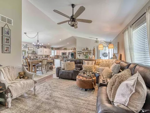 Living - 3291 Baycrest, Monroe, MI 48162 photo 2 of 2