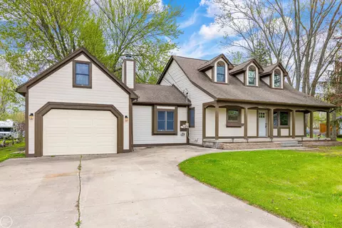 2880 Buckner, Lake Orion, MI 48362