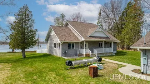 9955 U65, Rapid River, MI 49878