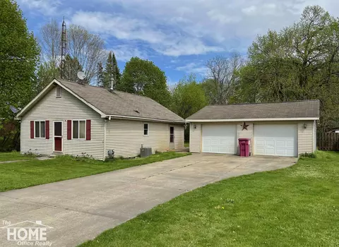 623 Aiken, Owosso, MI 48867