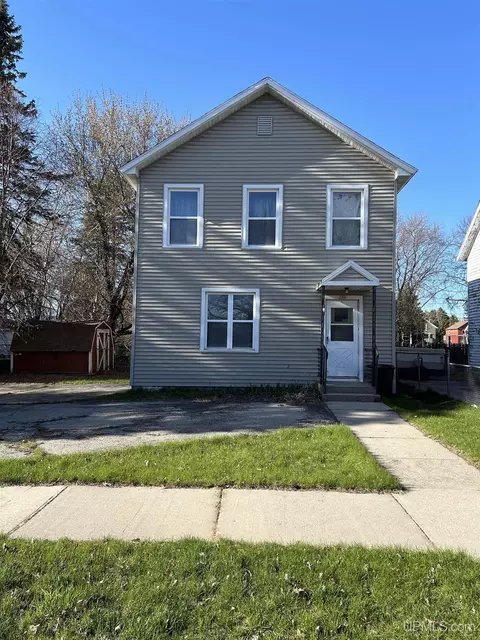522 5th, Menominee, MI 49858