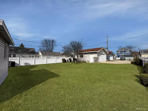 623 S 19th, Escanaba, MI 49829 photo 14