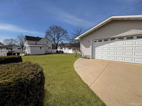 623 S 19th, Escanaba, MI 49829 photo 17