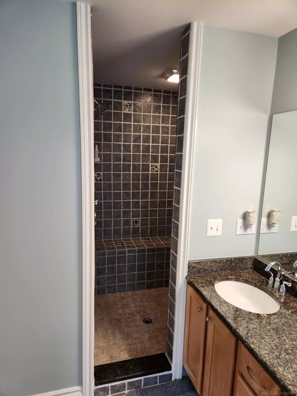 Bath - 3411 Woodfield, East China, MI 48054 photo 2 of 7