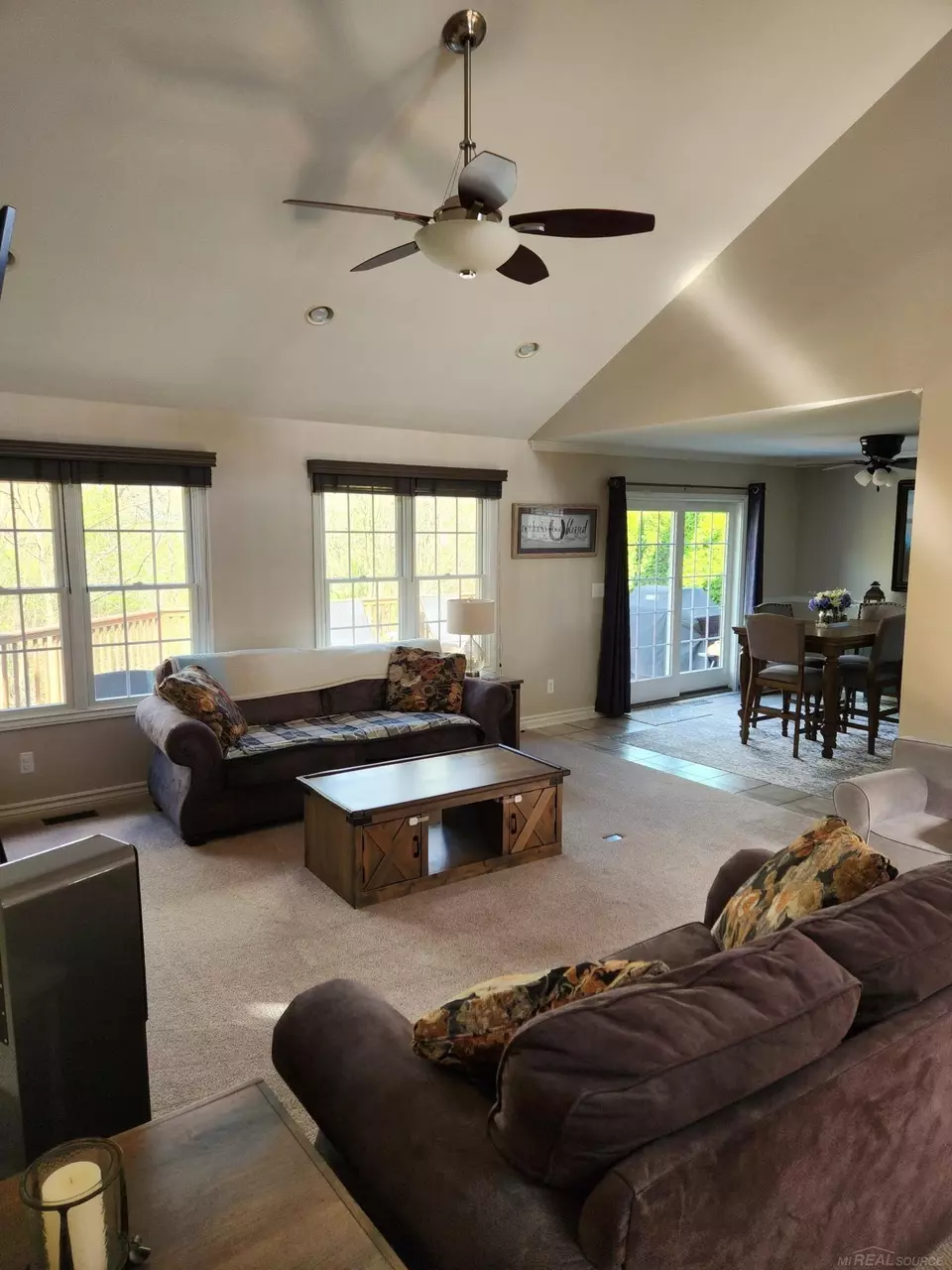 Living - 3411 Woodfield, East China, MI 48054 photo 3 of 4