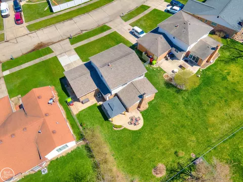 View/Area - 17460 Delaware, Macomb, MI 48044 photo 3 of 4