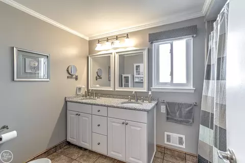 Bath - 17460 Delaware, Macomb, MI 48044 photo 2 of 2