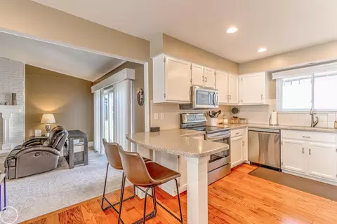 Kitchen - 17460 Delaware, Macomb, MI 48044 photo 3 of 3