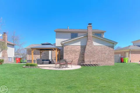 Exterior - 17460 Delaware, Macomb, MI 48044 photo 4 of 6