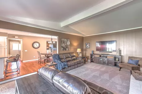 Living - 17460 Delaware, Macomb, MI 48044 photo 3 of 4