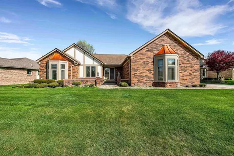 14936 Rivendell, Sterling Heights, MI 48313