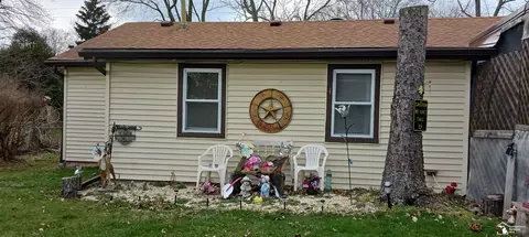 4703 E Maple, Newport, MI 48166
