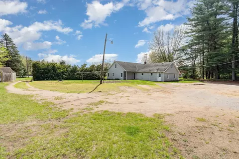 Exterior - 15490 Gratiot, Hemlock, MI 48626 photo 1 of 2