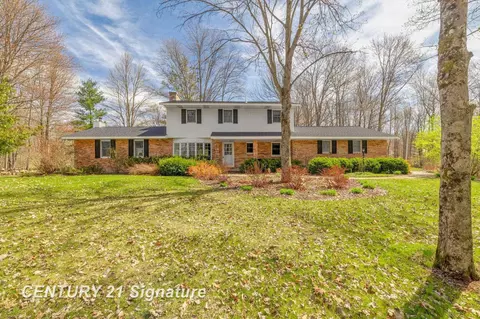 6710 N Jefferson, Midland, MI 48642
