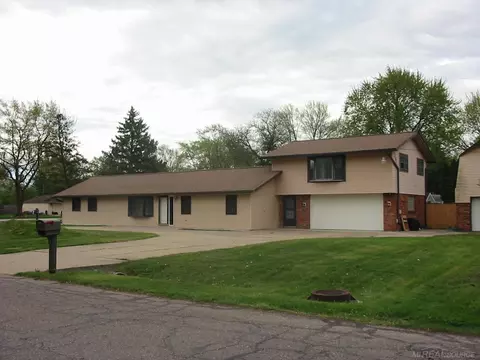 21080 Wendell, Clinton Township, MI 48036