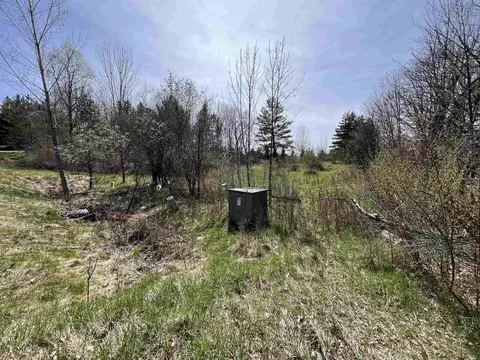193 Robinhood, Gladwin, MI 48624 photo 3