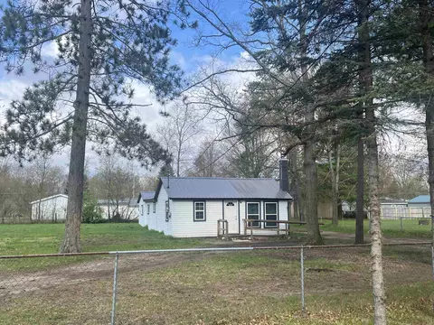 4311 N Oak Flts, Harrison, MI 48625