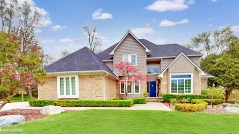 43580 Naves, Clinton Township, MI 48038