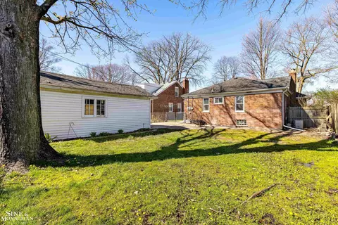 2279 Stanhope, Grosse Pointe Woods, MI 48236 photo 35