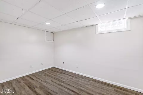 2279 Stanhope, Grosse Pointe Woods, MI 48236 photo 22