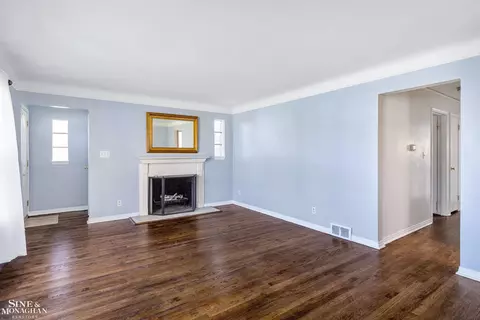 2279 Stanhope, Grosse Pointe Woods, MI 48236 photo 10