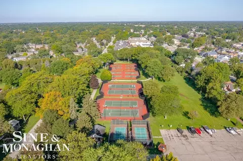 2279 Stanhope, Grosse Pointe Woods, MI 48236 photo 39