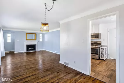 2279 Stanhope, Grosse Pointe Woods, MI 48236 photo 12