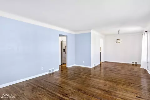 2279 Stanhope, Grosse Pointe Woods, MI 48236 photo 7