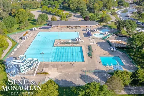 2279 Stanhope, Grosse Pointe Woods, MI 48236 photo 38