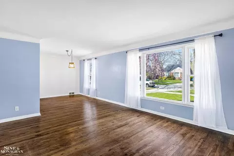 2279 Stanhope, Grosse Pointe Woods, MI 48236 photo 9