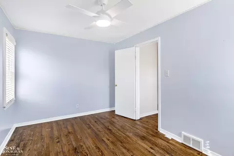 2279 Stanhope, Grosse Pointe Woods, MI 48236 photo 17