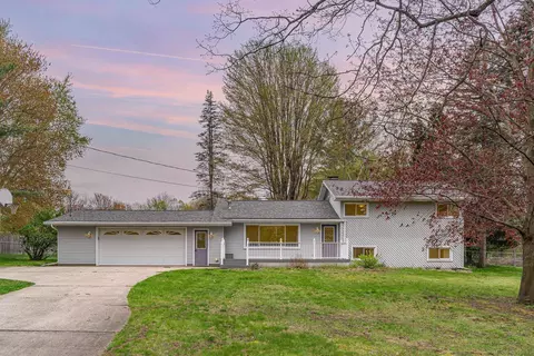 1060 E Stewart, Midland, MI 48640