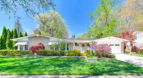 11301 E Ventura, Warren, MI 48093