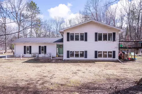 8998 Minnewasca Q, Gladstone, MI 49837