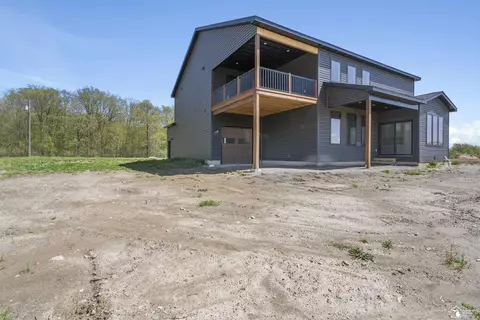 Exterior - 12491 Woodside, Carleton, MI 48117 photo 8 of 11