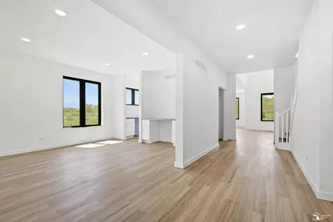 Entry Way - 12491 Woodside, Carleton, MI 48117 photo 1 of 6