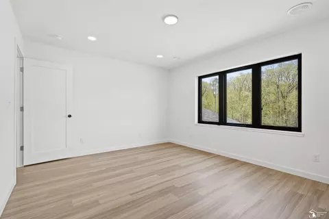 Bedroom - 12491 Woodside, Carleton, MI 48117 photo 4 of 7