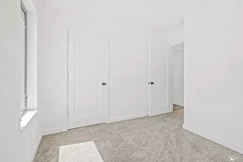 Bedroom - 12491 Woodside, Carleton, MI 48117 photo 5 of 7
