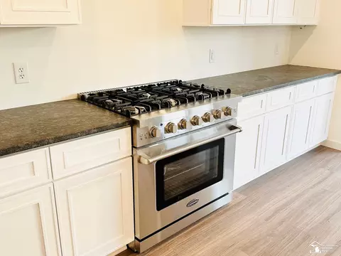Kitchen - 12491 Woodside, Carleton, MI 48117 photo 2 of 5