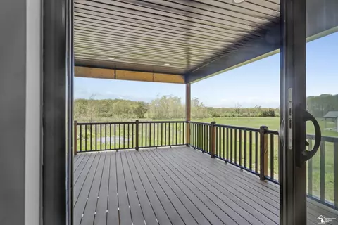 Exterior - 12491 Woodside, Carleton, MI 48117 photo 5 of 11